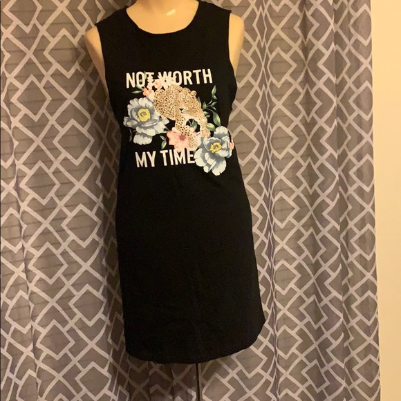 T-shirt dress - Picture 1 of 3